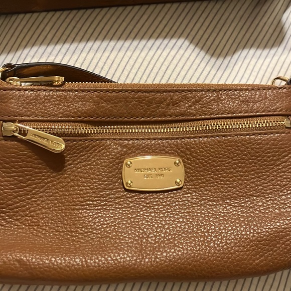 Bundle - Picture 2 of 6